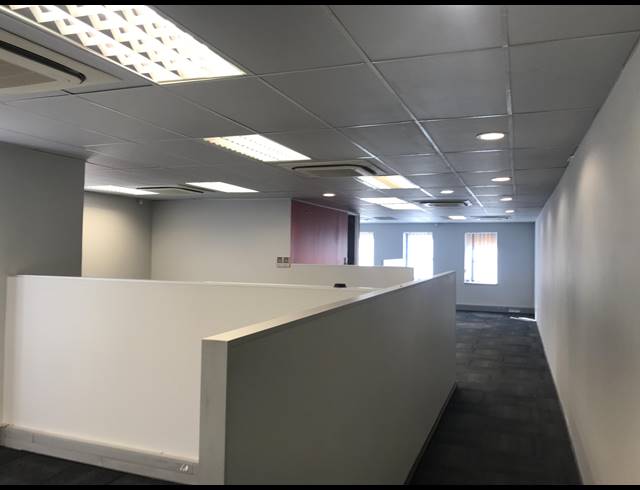 182M² OFFICE TO LET IN TYGER VALLEY